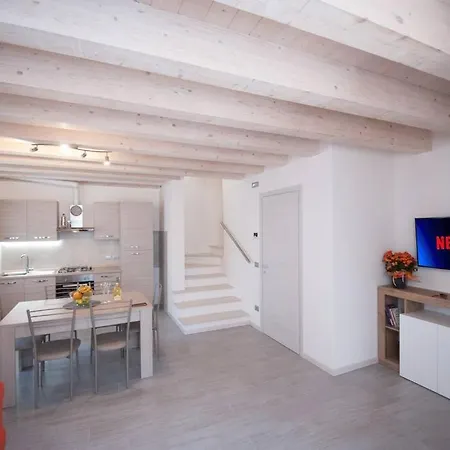 Casa Gemma - Big Family House With Free Parking Apartment San Giovanni Lupatoto Exterior photo